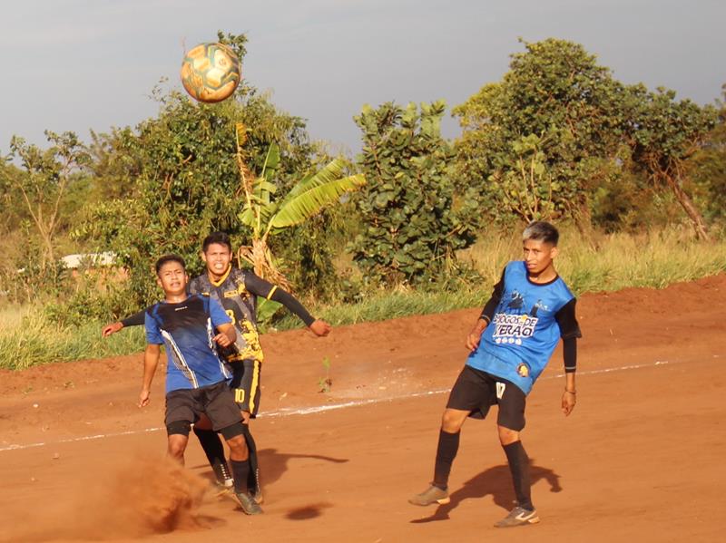 Com grande sucesso Seind abriu 1ª Copa Terrão de Futebol em Amambai