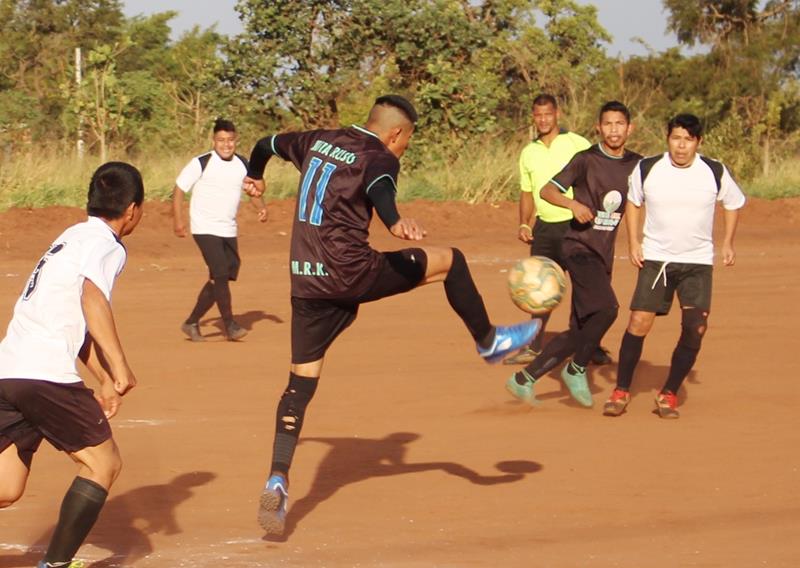 Com grande sucesso Seind abriu 1ª Copa Terrão de Futebol em Amambai