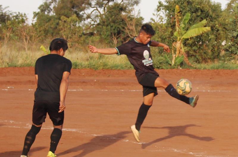 Abertura da 1ª Copa Terrão de Futebol masculino e feminino em Amambai