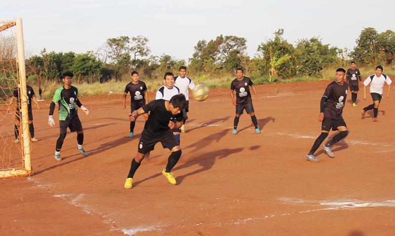 Abertura da 1ª Copa Terrão de Futebol masculino e feminino em Amambai