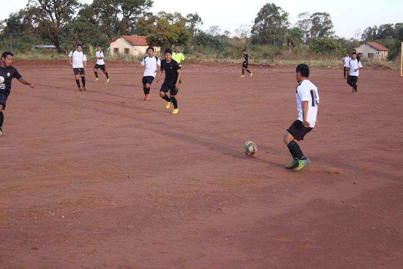 Abertura da 1ª Copa Terrão de Futebol masculino e feminino em Amambai