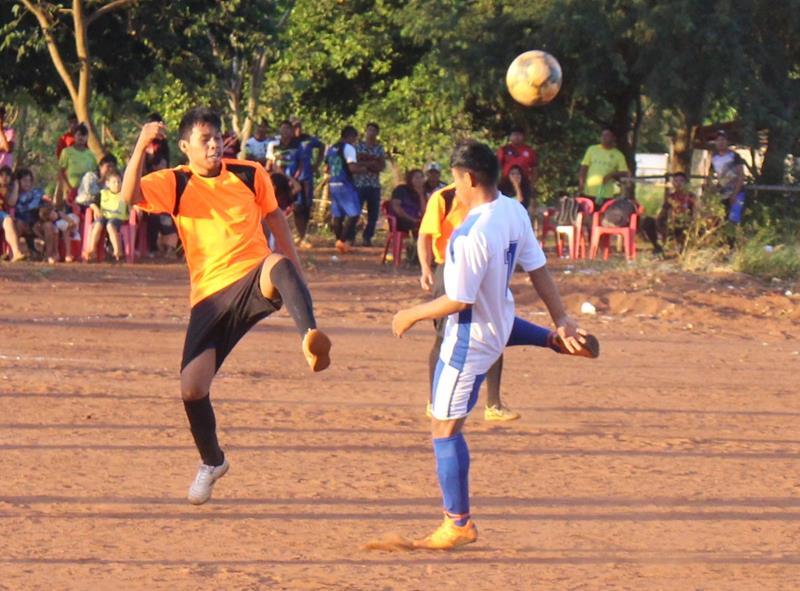 Abertura da 1ª Copa Terrão de Futebol masculino e feminino em Amambai