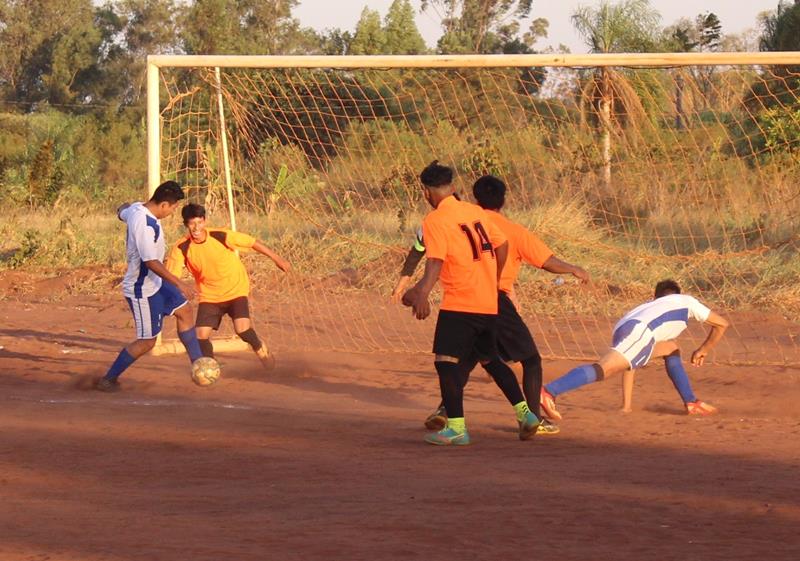 Abertura da 1ª Copa Terrão de Futebol masculino e feminino em Amambai