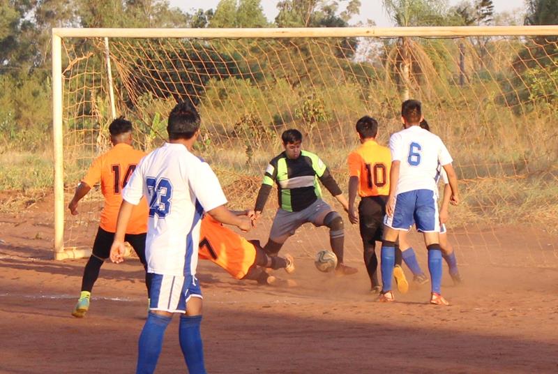 Abertura da 1ª Copa Terrão de Futebol masculino e feminino em Amambai