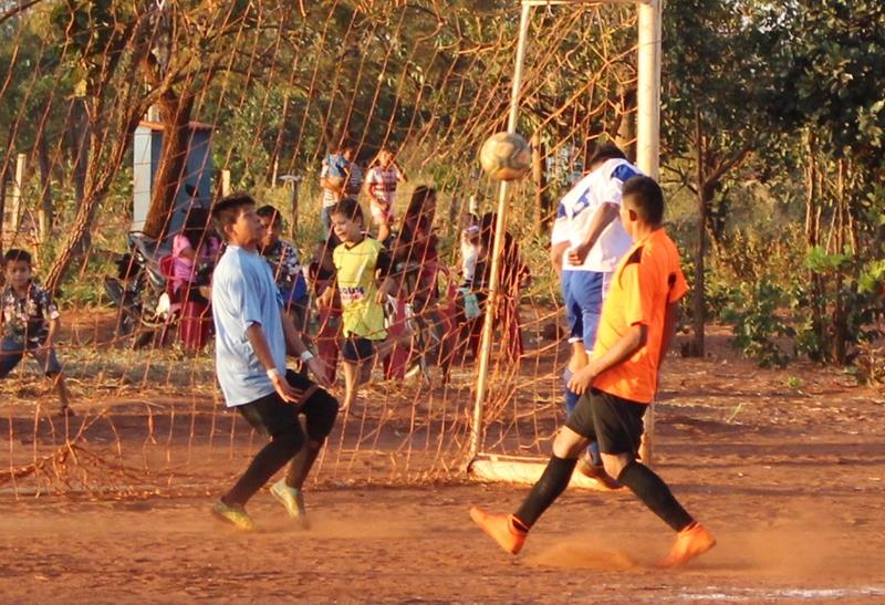 Abertura da 1ª Copa Terrão de Futebol masculino e feminino em Amambai