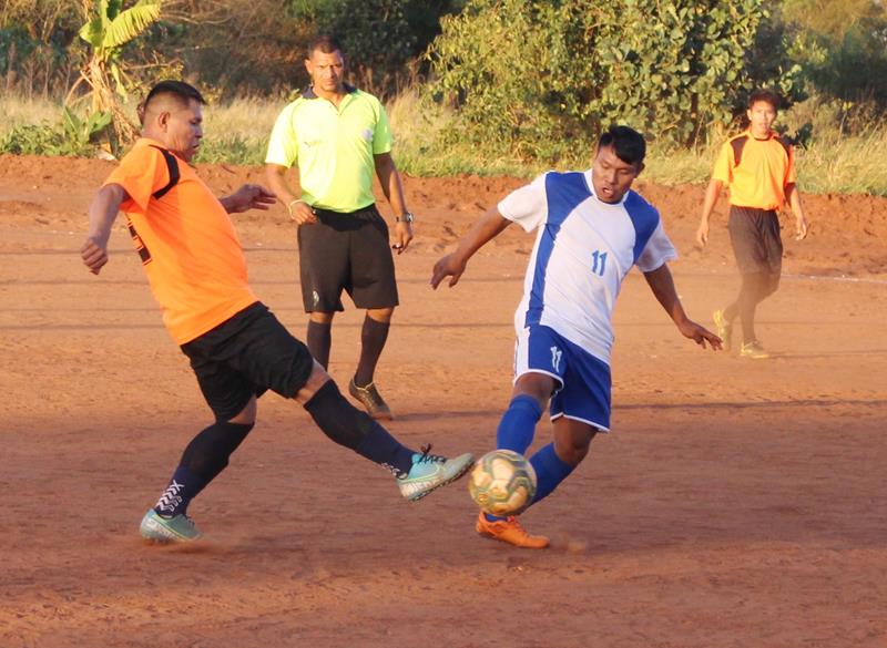 Abertura da 1ª Copa Terrão de Futebol masculino e feminino em Amambai