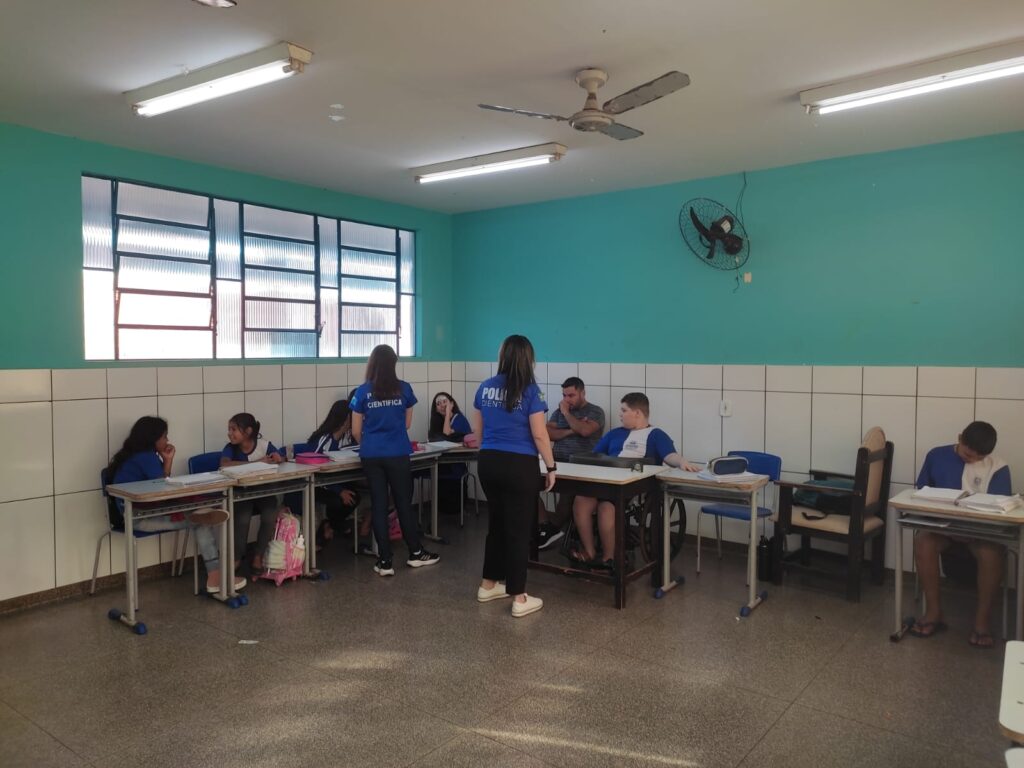 Palestra da Polícia Científica na E. M. Flávio Augusto Coelho: "Transformando Vidas: O Poder da Empatia Contra o Racismo e o Preconceito"