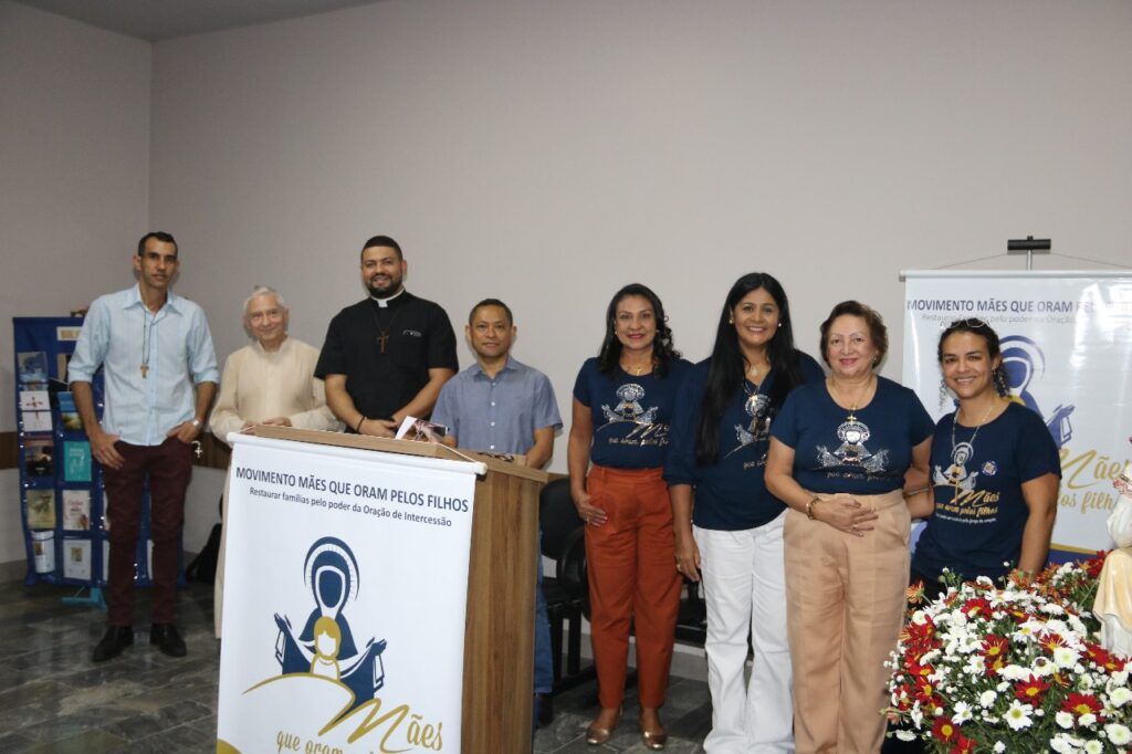 Encontro Paroquial na Igreja Matriz Nossa Senhora Auxiliadora reúne mães de Amambai e região