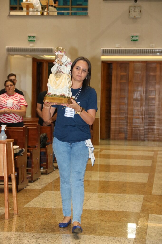 Encontro Paroquial na Igreja Matriz Nossa Senhora Auxiliadora reúne mães de Amambai e região