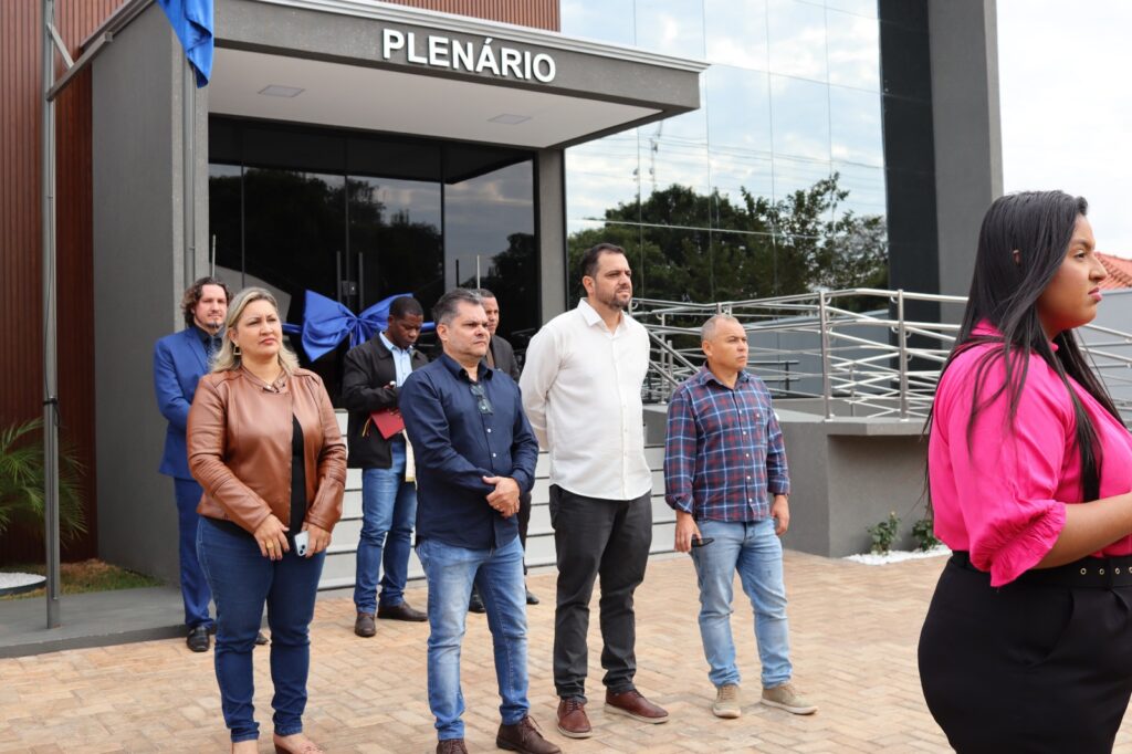 Vereadores de Paranhos inauguraram uma das maiores Câmaras Municipais do interior de Mato Grosso do Sul