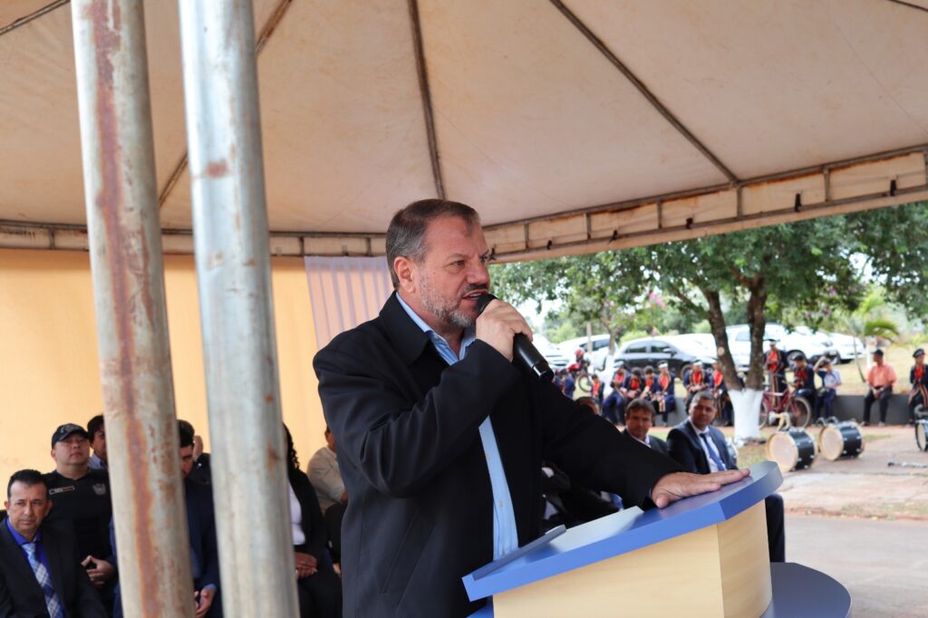 Vereadores de Paranhos inauguraram uma das maiores Câmaras Municipais do interior de Mato Grosso do Sul nesta sexta-feira (5)