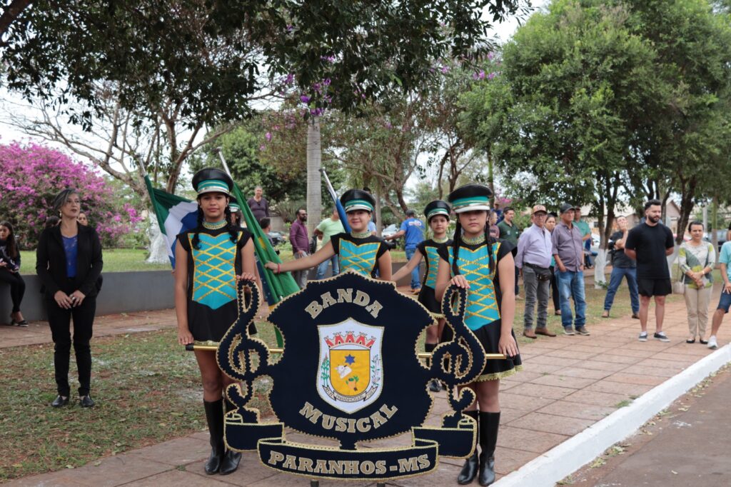 Vereadores de Paranhos inauguraram uma das maiores Câmaras Municipais do interior de Mato Grosso do Sul nesta sexta-feira (5)