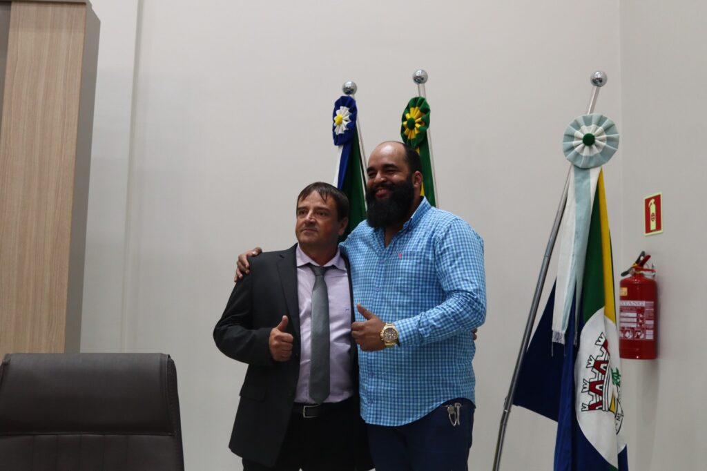 Vereadores de Paranhos inauguraram uma das maiores Câmaras Municipais do interior de Mato Grosso do Sul