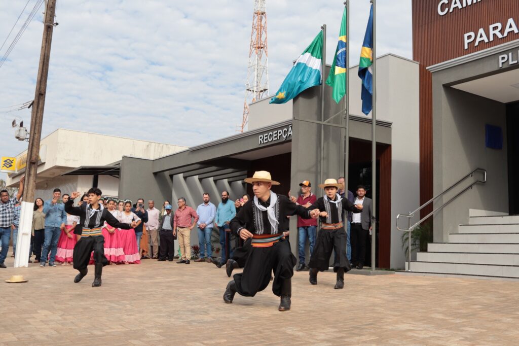 Vereadores de Paranhos inauguraram uma das maiores Câmaras Municipais do interior de Mato Grosso do Sul