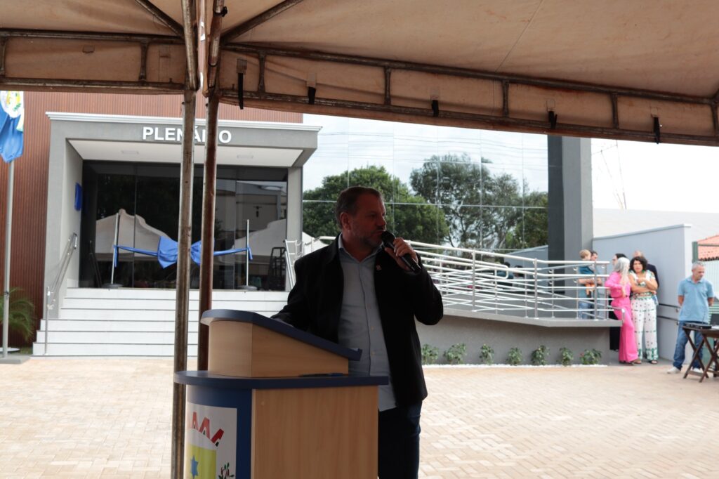 Vereadores de Paranhos inauguraram uma das maiores Câmaras Municipais do interior de Mato Grosso do Sul