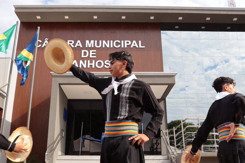 Vereadores de Paranhos inauguraram uma das maiores Câmaras Municipais do interior de Mato Grosso do Sul