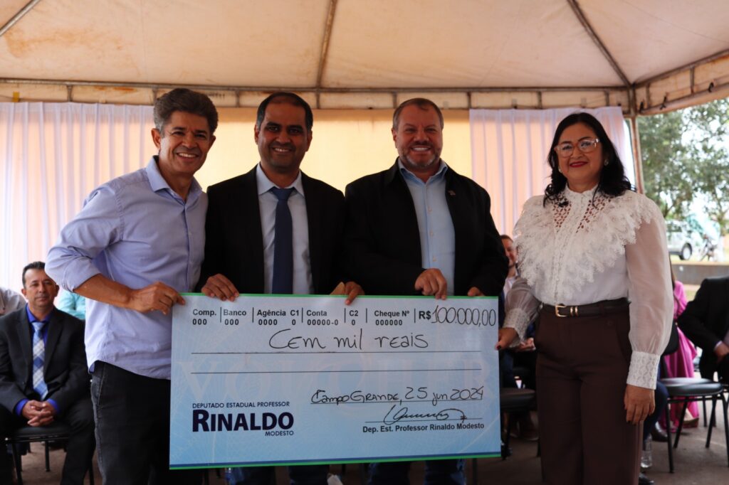 Vereadores de Paranhos inauguraram uma das maiores Câmaras Municipais do interior de Mato Grosso do Sul