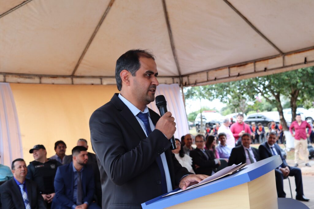 Vereadores de Paranhos inauguraram uma das maiores Câmaras Municipais do interior de Mato Grosso do Sul nesta sexta-feira (5)