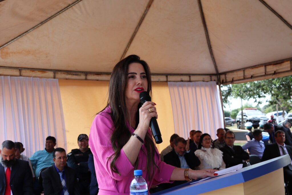 Vereadores de Paranhos inauguraram uma das maiores Câmaras Municipais do interior de Mato Grosso do Sul