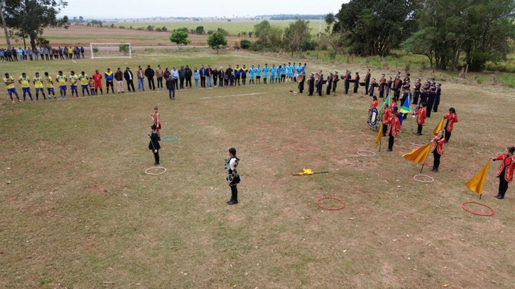 Prefeitura de Paranhos promoveu a abertura do Campeonato Rural de Futebol Suíço "Oscar Peixer"