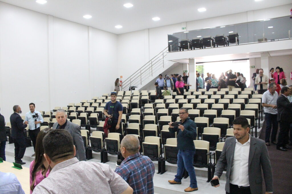 Inauguração da nova sede da Câmara Municipal de Paranhos