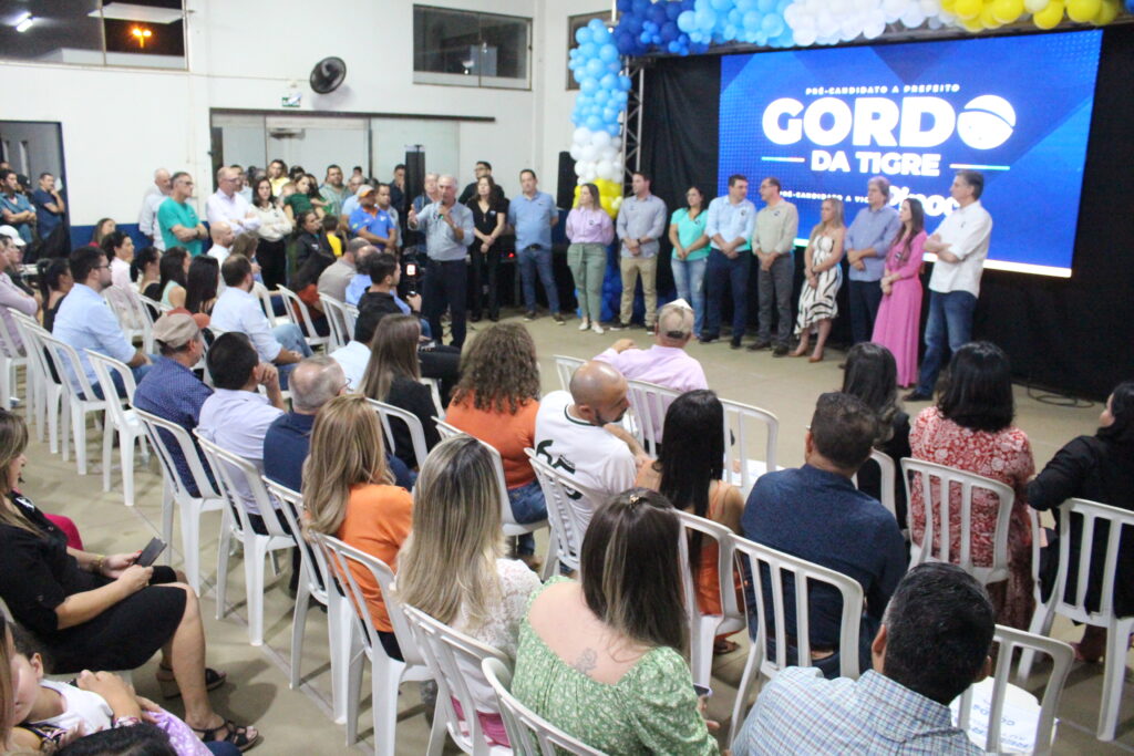 Gordo da Tigre e Pipoca fazem lançamento de pré-candidaturas a prefeito e vice em Caarapó