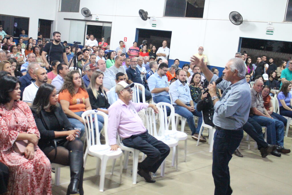 Gordo da Tigre e Pipoca fazem lançamento de pré-candidaturas a prefeito e vice em Caarapó