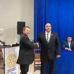 Festiva de solenidade no Rotary Club de Amambai marca transição de presidente e posse de novos associados