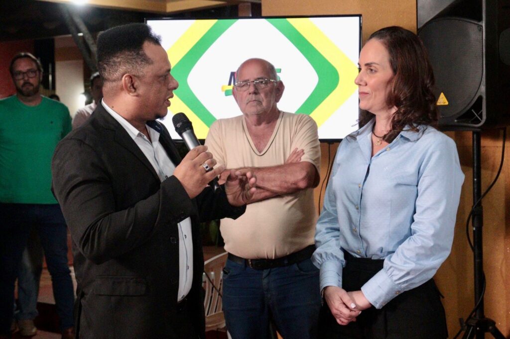 Com sucesso de público, convenção do MDB homologa Najla Mariano como pré-candidata a prefeita de Coronel Sapucaia