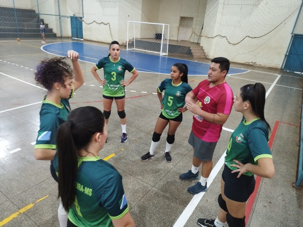 Vôlei masculino e feminino de Amambai está nas semifinais da Copa Conesul 2024