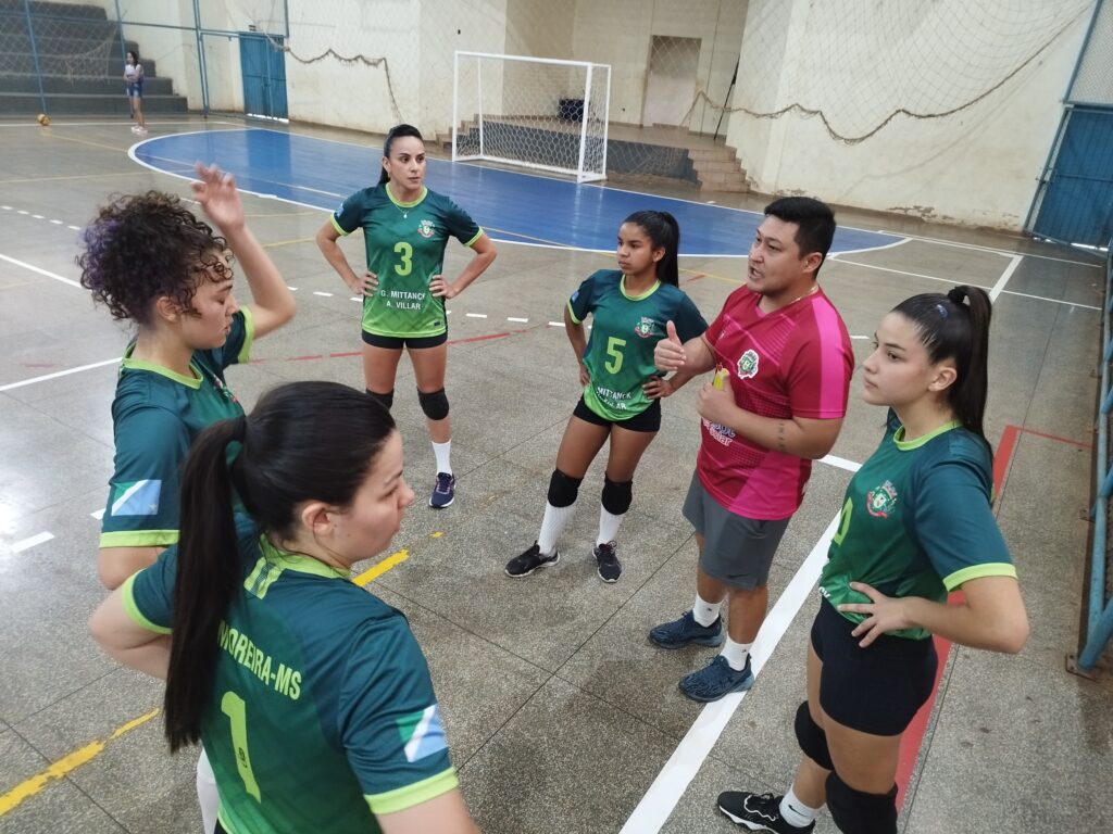 Vôlei masculino e feminino de Amambai está nas semifinais da Copa Conesul 2024