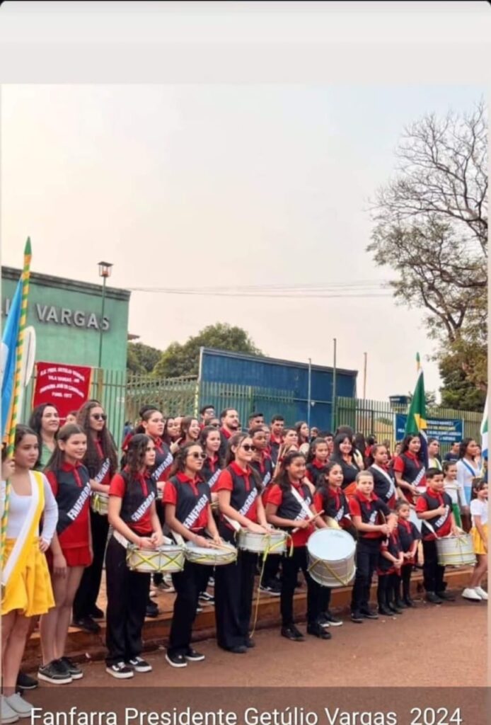 Com destinação de instrumentos musicais e computadores, Lia Nogueira traz dignidade a comunidade escolar da Getúlio Vargas