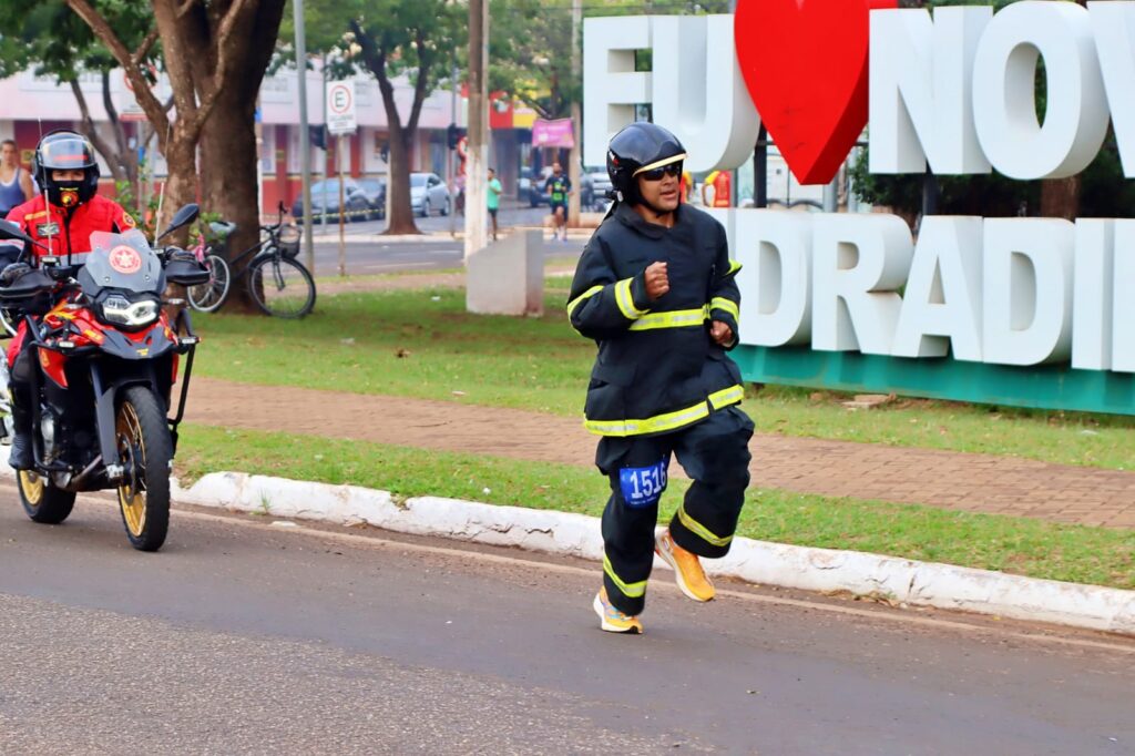 Bombeiros de Amambai são destaques em corrida pedestre em Nova Andradina