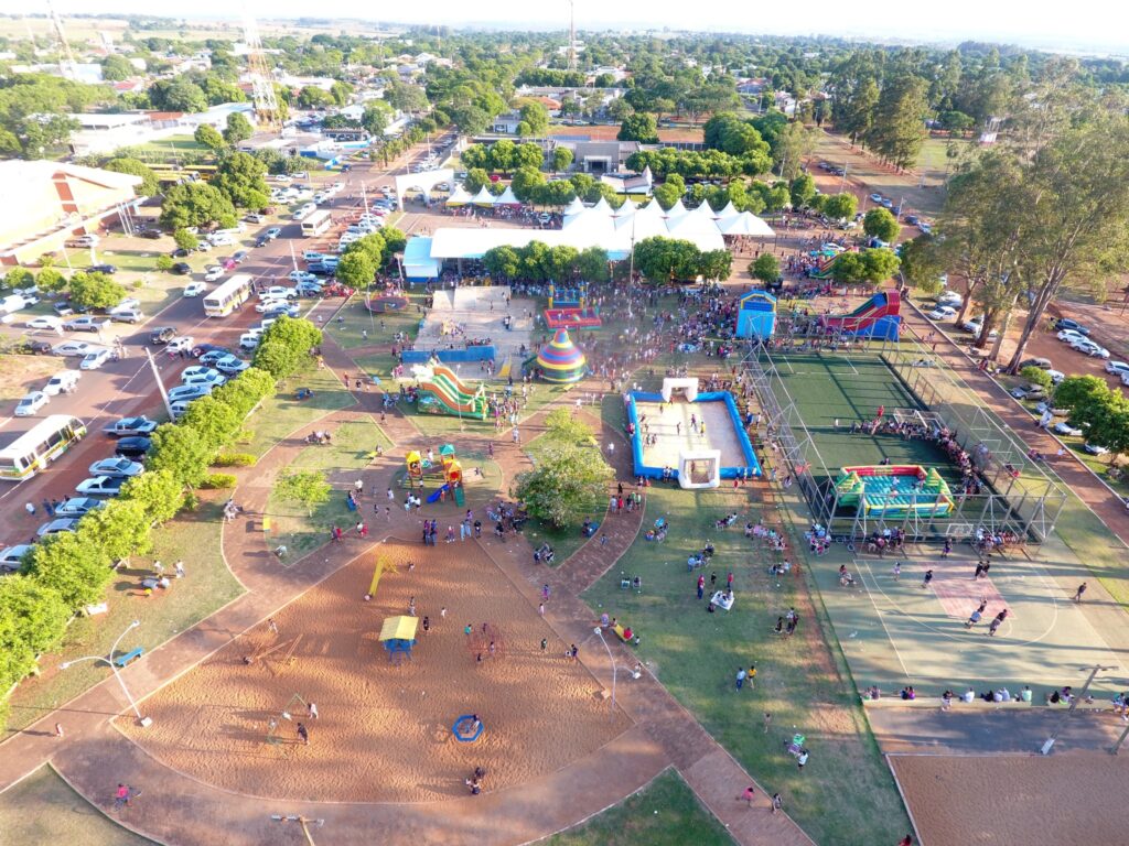 4ª edição da Praça da Alegria reúne aproximadamente 3 mil crianças na Praça João Francisco Lopes