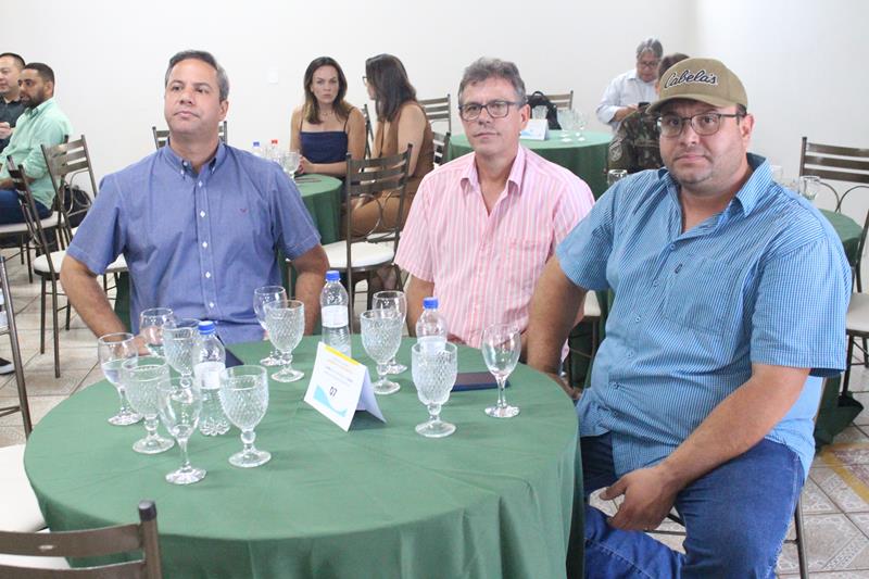 Roda de Conversa reuniu prefeitos e vice-prefeitos eleitos e reeleitos de 17 municípios em Amambai