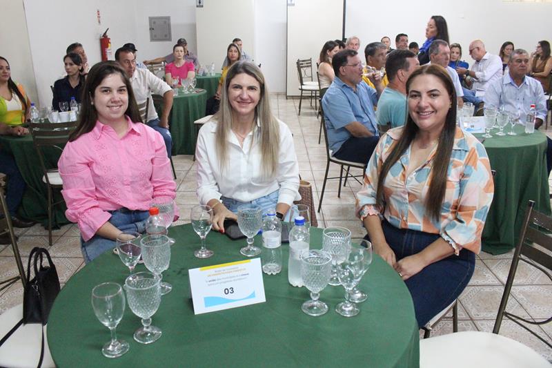 Roda de Conversa reuniu prefeitos e vice-prefeitos eleitos e reeleitos de 17 municípios em Amambai