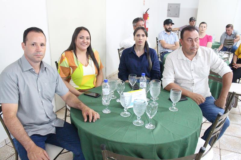 Roda de Conversa reuniu prefeitos e vice-prefeitos eleitos e reeleitos de 17 municípios em Amambai