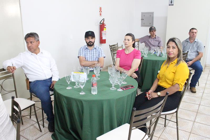 Roda de Conversa reuniu prefeitos e vice-prefeitos eleitos e reeleitos de 17 municípios em Amambai