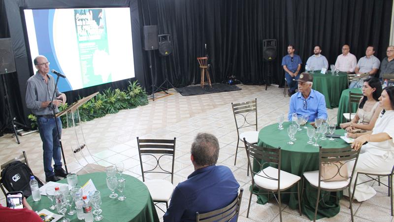 Roda de Conversa reuniu prefeitos e vice-prefeitos eleitos e reeleitos de 17 municípios em Amambai