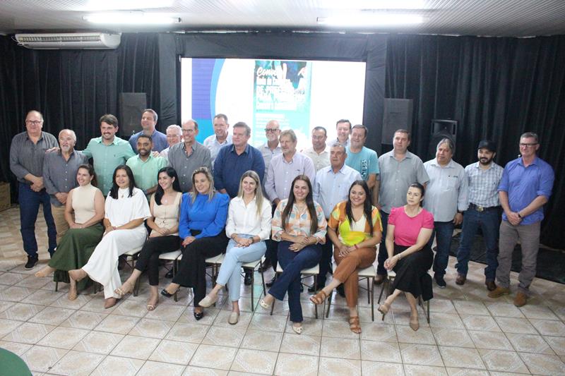 Roda de Conversa reuniu prefeitos e vice-prefeitos eleitos e reeleitos de 17 municípios em Amambai