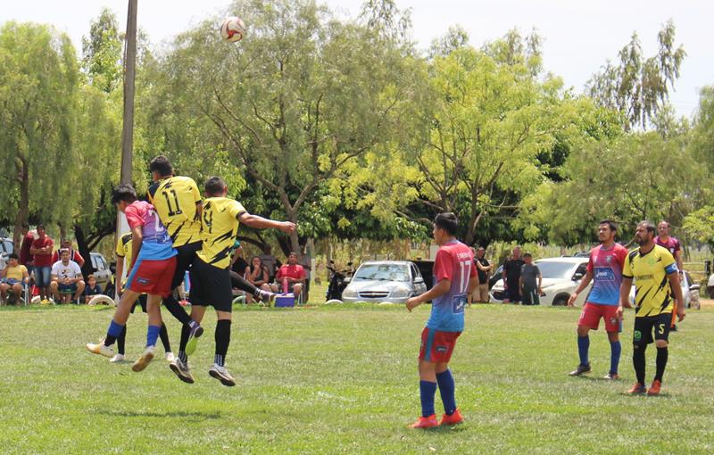 Fazenda Flamboyant/Intech Telecom faz 4x1 na final e é campeã da Copa Cidade Crepúsculo 2024 em Amambai