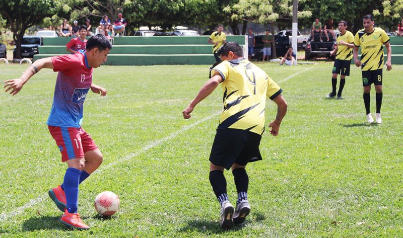 Fazenda Flamboyant/Intech Telecom faz 4x1 na final e é campeã da Copa Cidade Crepúsculo 2024 em Amambai