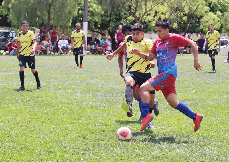 Fazenda Flamboyant/Intech Telecom faz 4x1 na final e é campeã da Copa Cidade Crepúsculo 2024 em Amambai