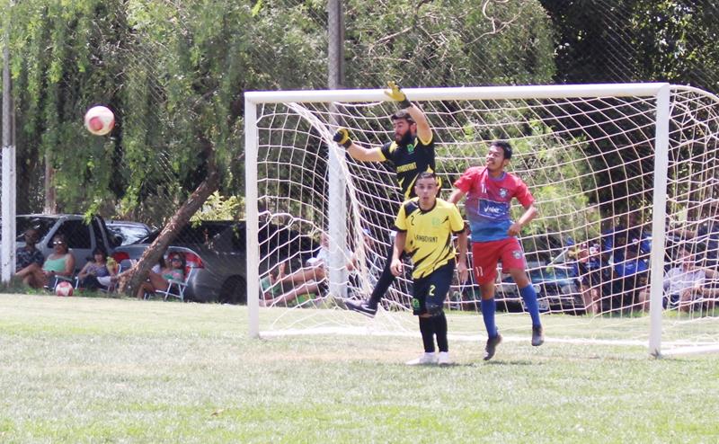 Fazenda Flamboyant/Intech Telecom faz 4x1 na final e é campeã da Copa Cidade Crepúsculo 2024 em Amambai