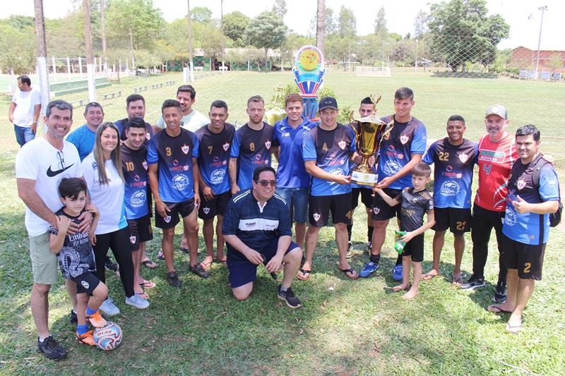 Fazenda Flamboyant/Intech Telecom faz 4x1 na final e é campeã da Copa Cidade Crepúsculo 2024 em Amambai