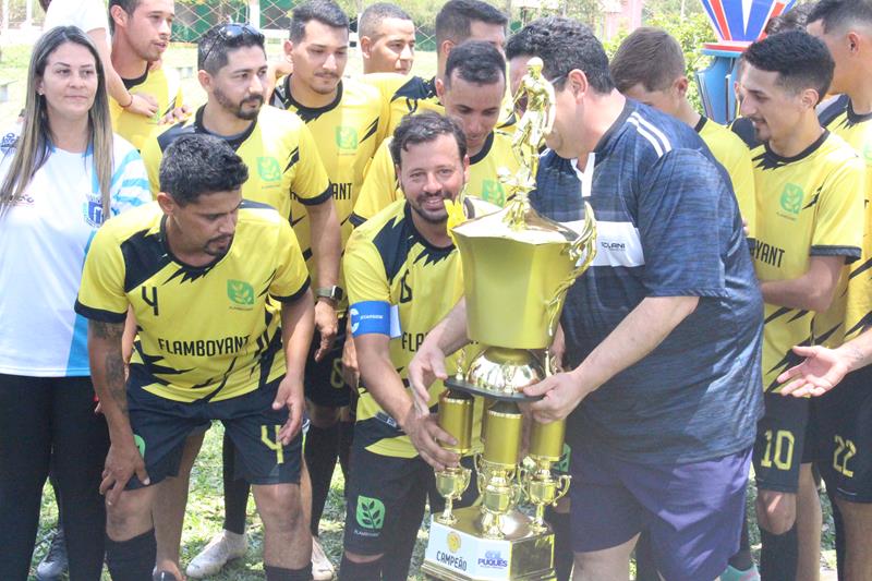 Fazenda Flamboyant/Intech Telecom faz 4x1 na final e é campeã da Copa Cidade Crepúsculo 2024 em Amambai