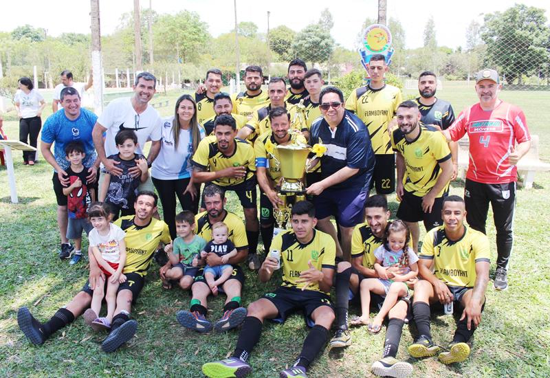 Fazenda Flamboyant/Intech Telecom faz 4x1 na final e é campeã da Copa Cidade Crepúsculo 2024 em Amambai