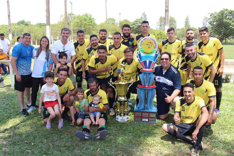 Fazenda Flamboyant/Intech Telecom faz 4x1 na final e é campeã da Copa Cidade Crepúsculo 2024 em Amambai