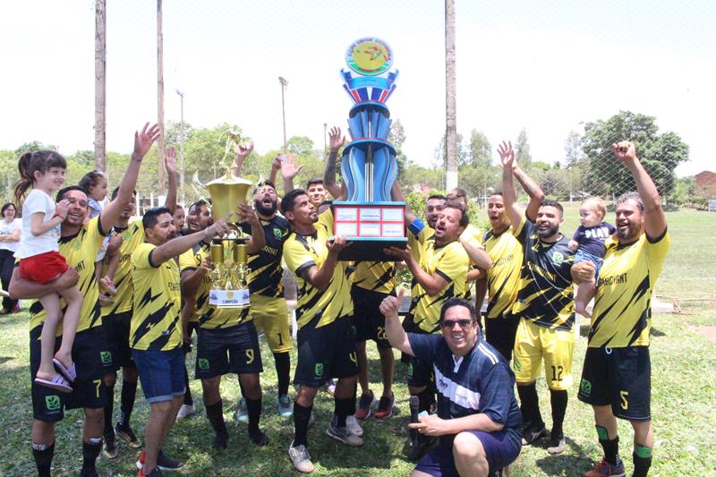 Fazenda Flamboyant/Intech Telecom faz 4x1 na final e é campeã da Copa Cidade Crepúsculo 2024 em Amambai