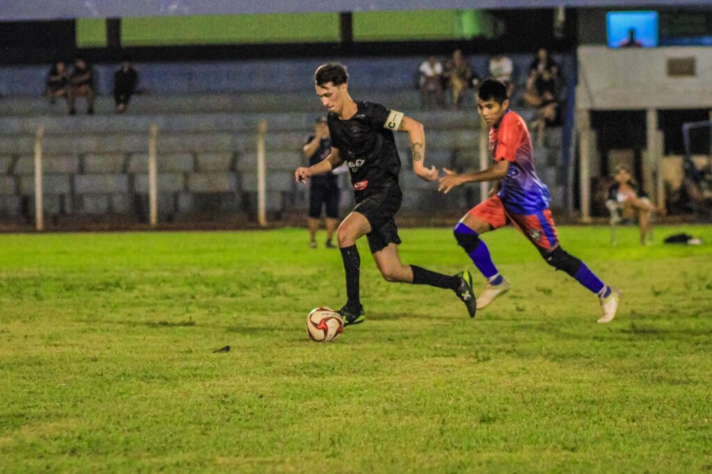 Copa Cidade Crepúsculo de Suíço define finalistas nesta quinta em Amambai